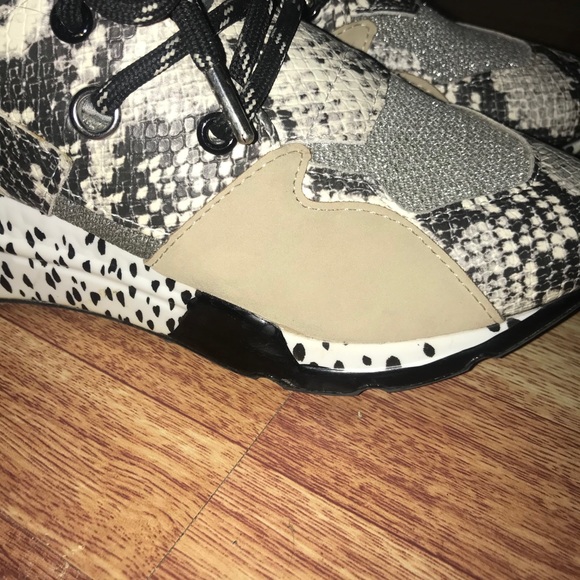 Steve Madden cliff snake 5.5 shoes - Picture 5 of 8
